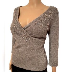 Ann Taylor Gray criss/cross neckline top size medium